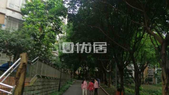 简装 三房双卫 进去简单装修下就可以住人