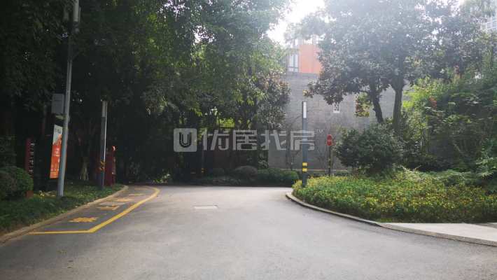 万科渝园联排别墅住家小区环境好